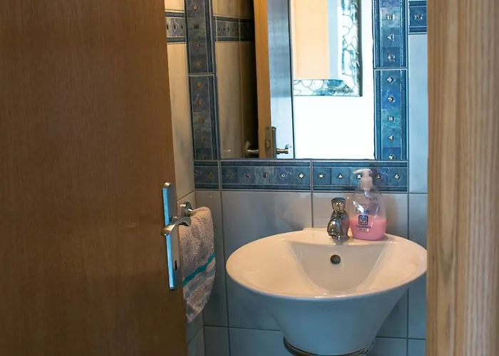 Elle Apartment Split